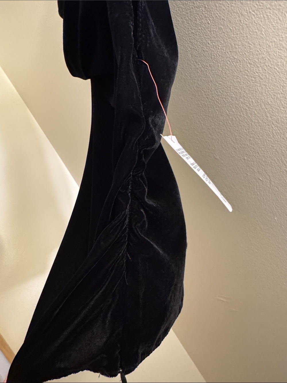 TOPSHOP Twist One Shoulder Velvet Top - Picture 5 of 6